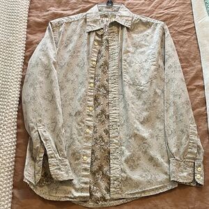 Men’s Floral Patterned Button-Up Shirt